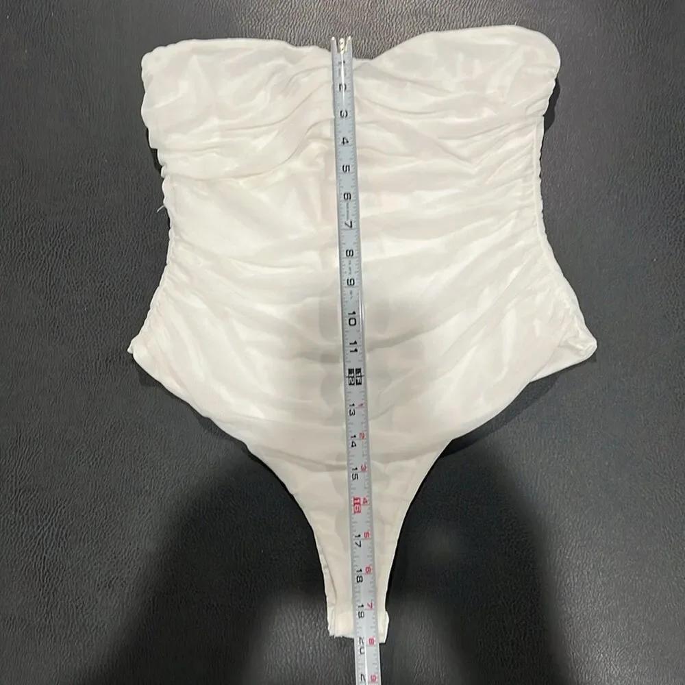 Womens White Strapless Mesh Rushed Thong Showpo Isabella Bodysuit Size 8 NWT - Picture 4 of 10